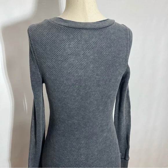 Free People • Studded Cuff Thermal Acid Wash Charcoal Gray S ASO Bella Swan - Picture 6 of 13